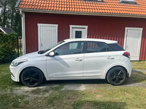 Hyundai I20 2015 photo 2