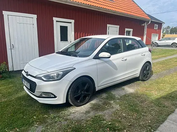 Hyundai I20 2015 photo 3