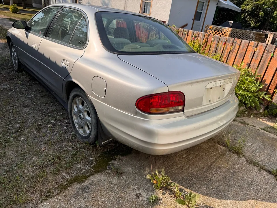 Oldsmobile Intrigue 2002 photo 4