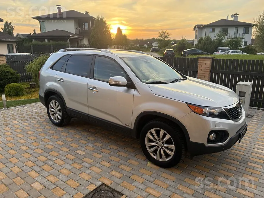 Kia Sorento 2012 photo 2