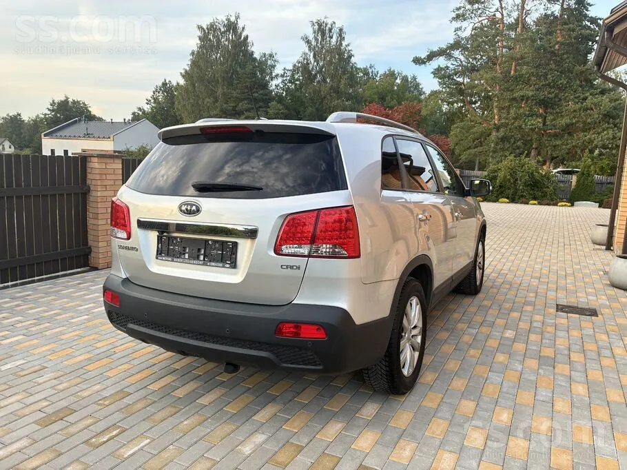 Kia Sorento 2012 photo 4