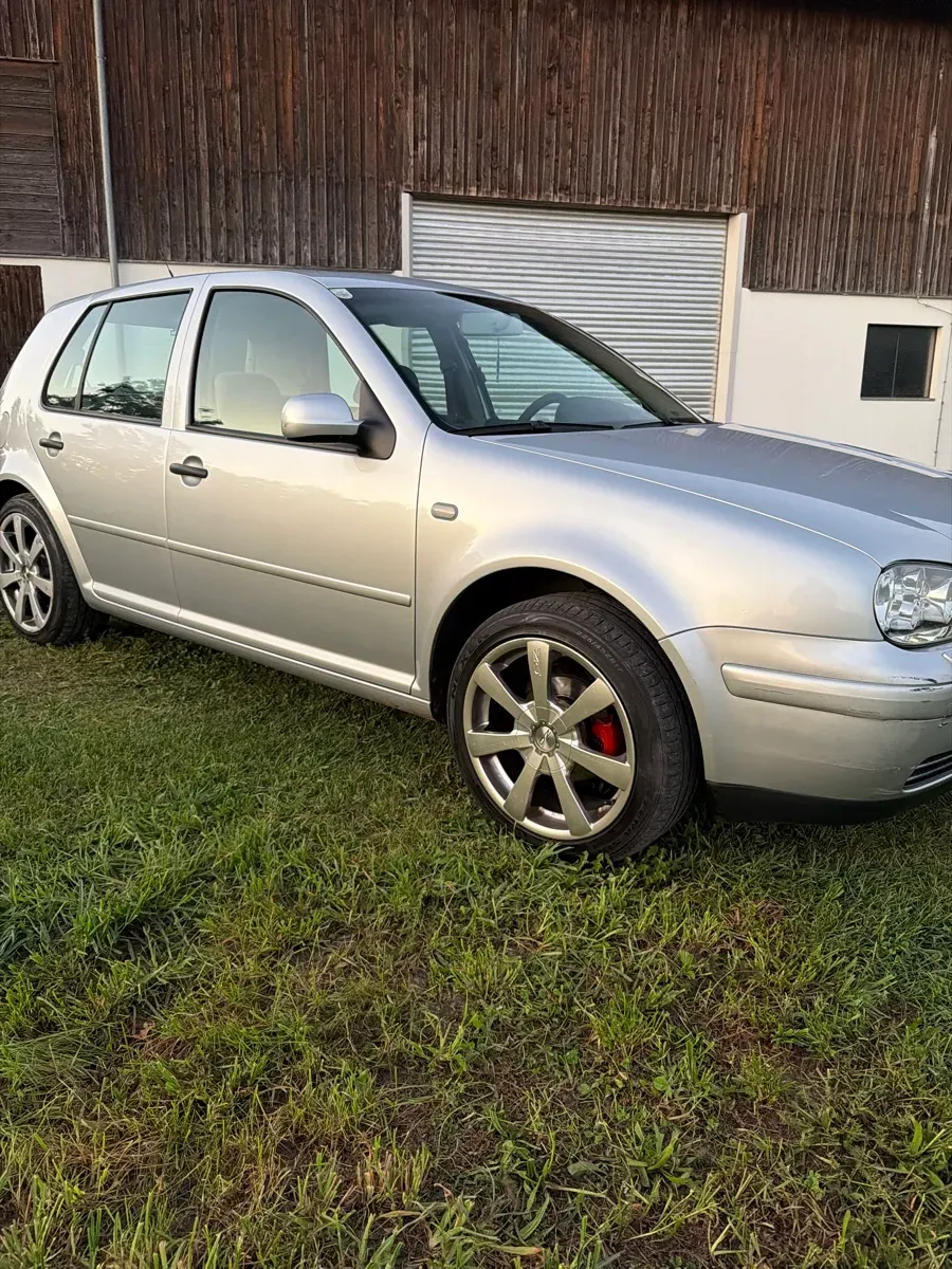 Volkswagen Golf 2002 photo 3