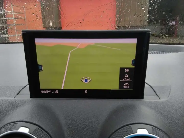 Audi Q2 2021 photo 2
