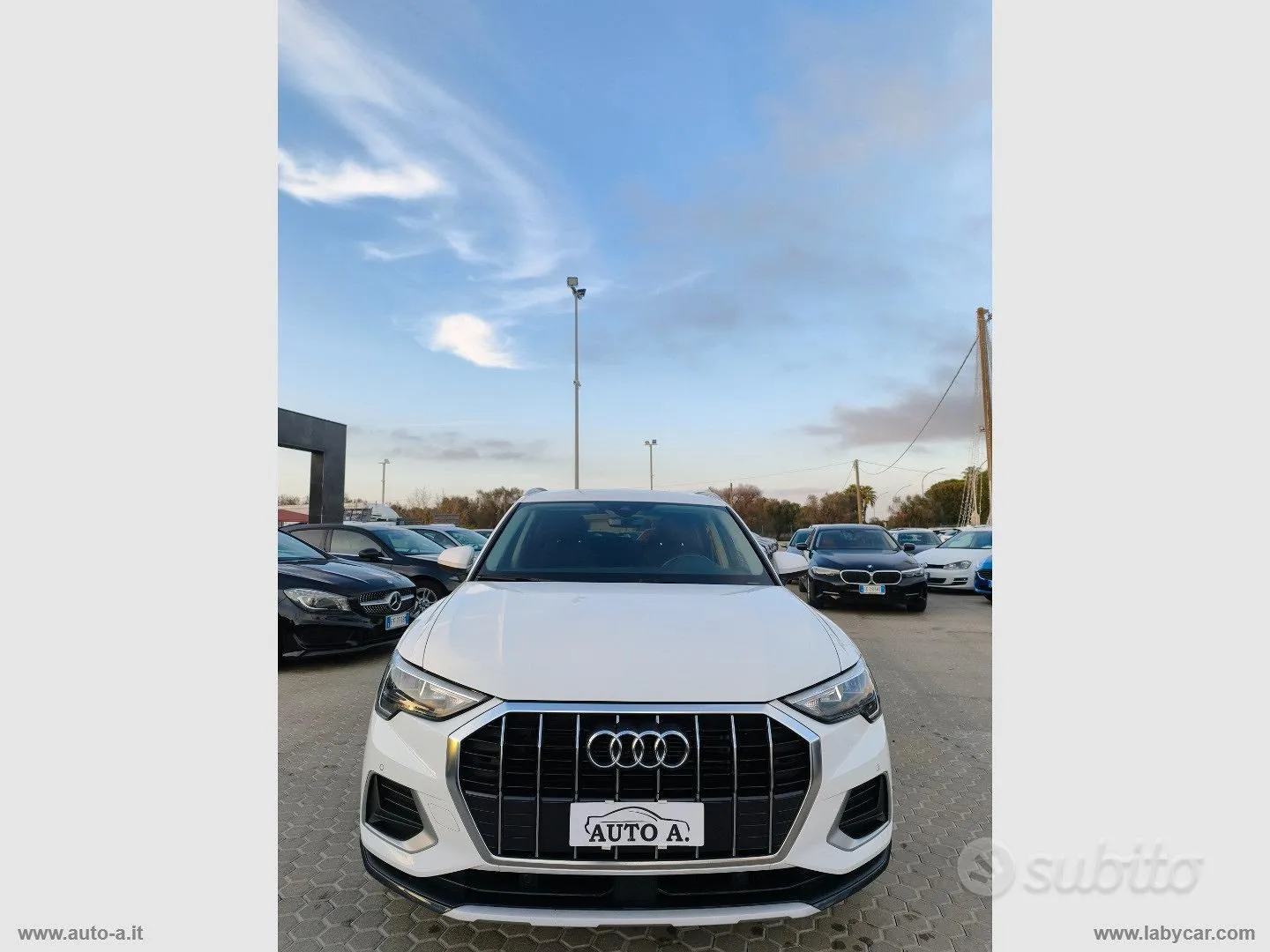 Audi Q3 2022 photo 2