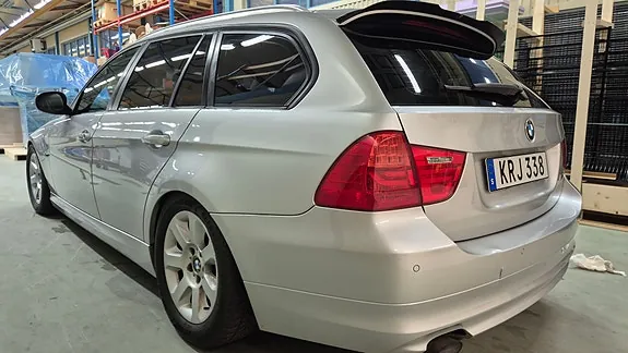 BMW 318D 2010 photo 5