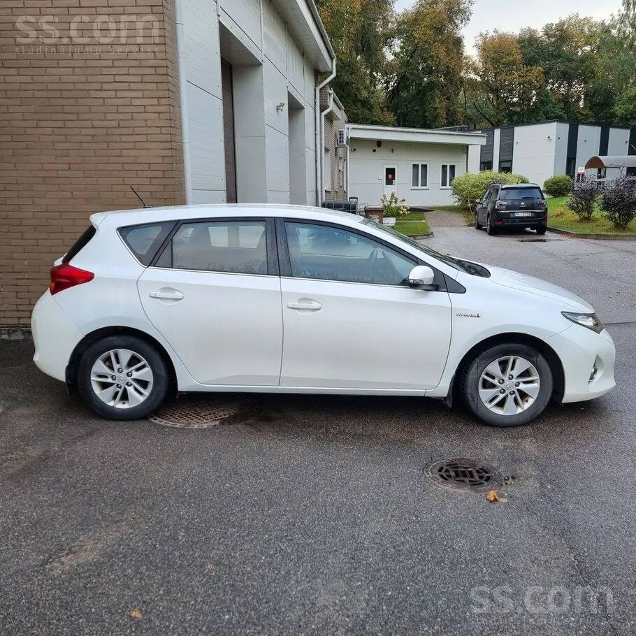 Toyota Auris 2013 photo 4