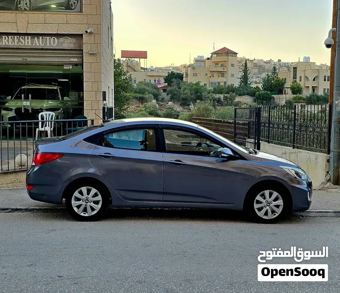 Hyundai Accent 2014 photo 4