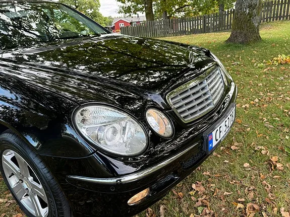 Mercedes-Benz E220 D 2005 photo 5