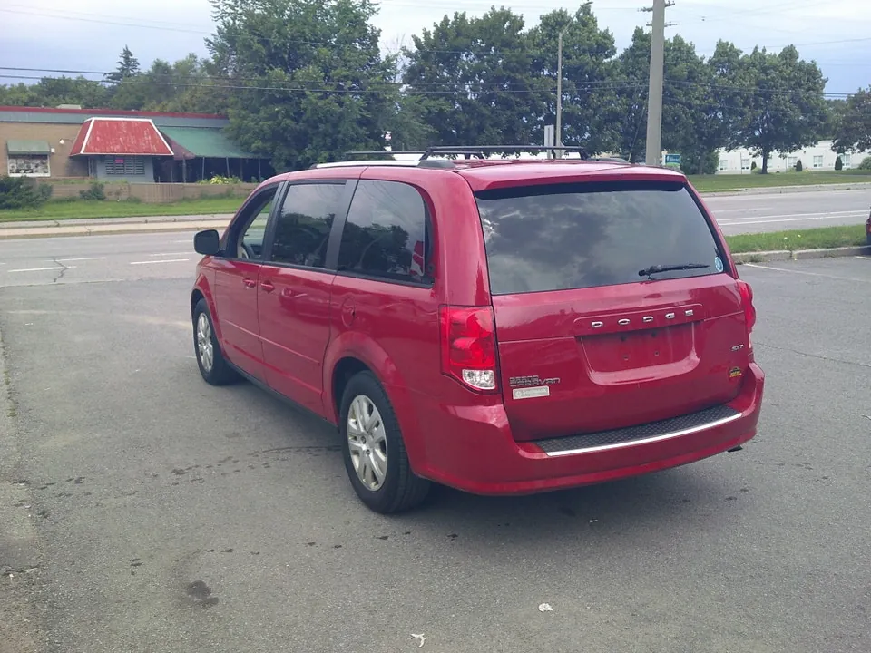 Dodge Grand Caravan 2014 photo 3