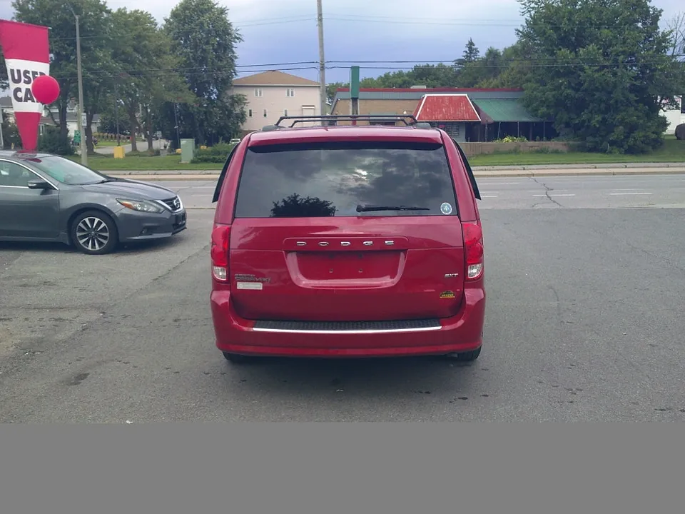 Dodge Grand Caravan 2014 photo 4