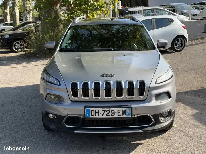 Jeep Cherokee 2014 photo 3