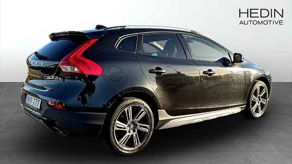 Volvo V40 Cross Country 2016 photo 2