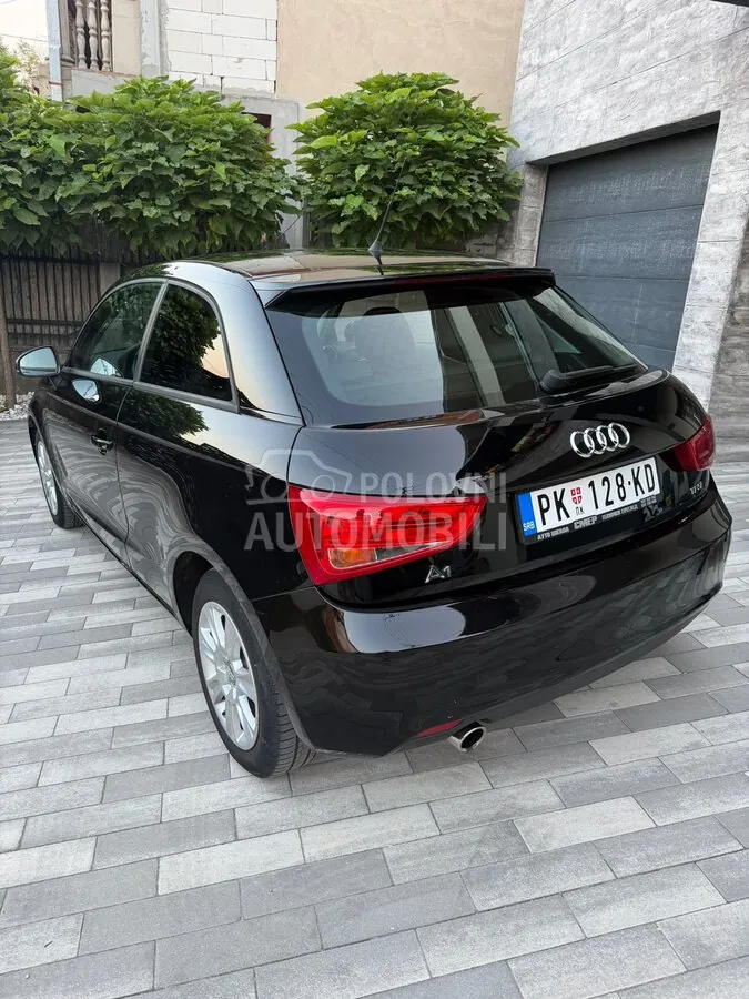Audi A1 2011 photo 3