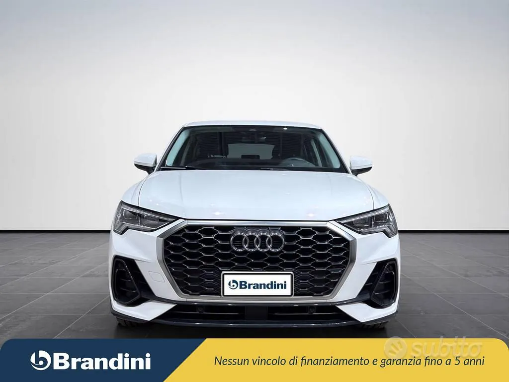 Audi Q3 2022 photo 3