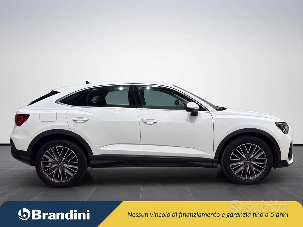 Audi Q3 2022 photo 5