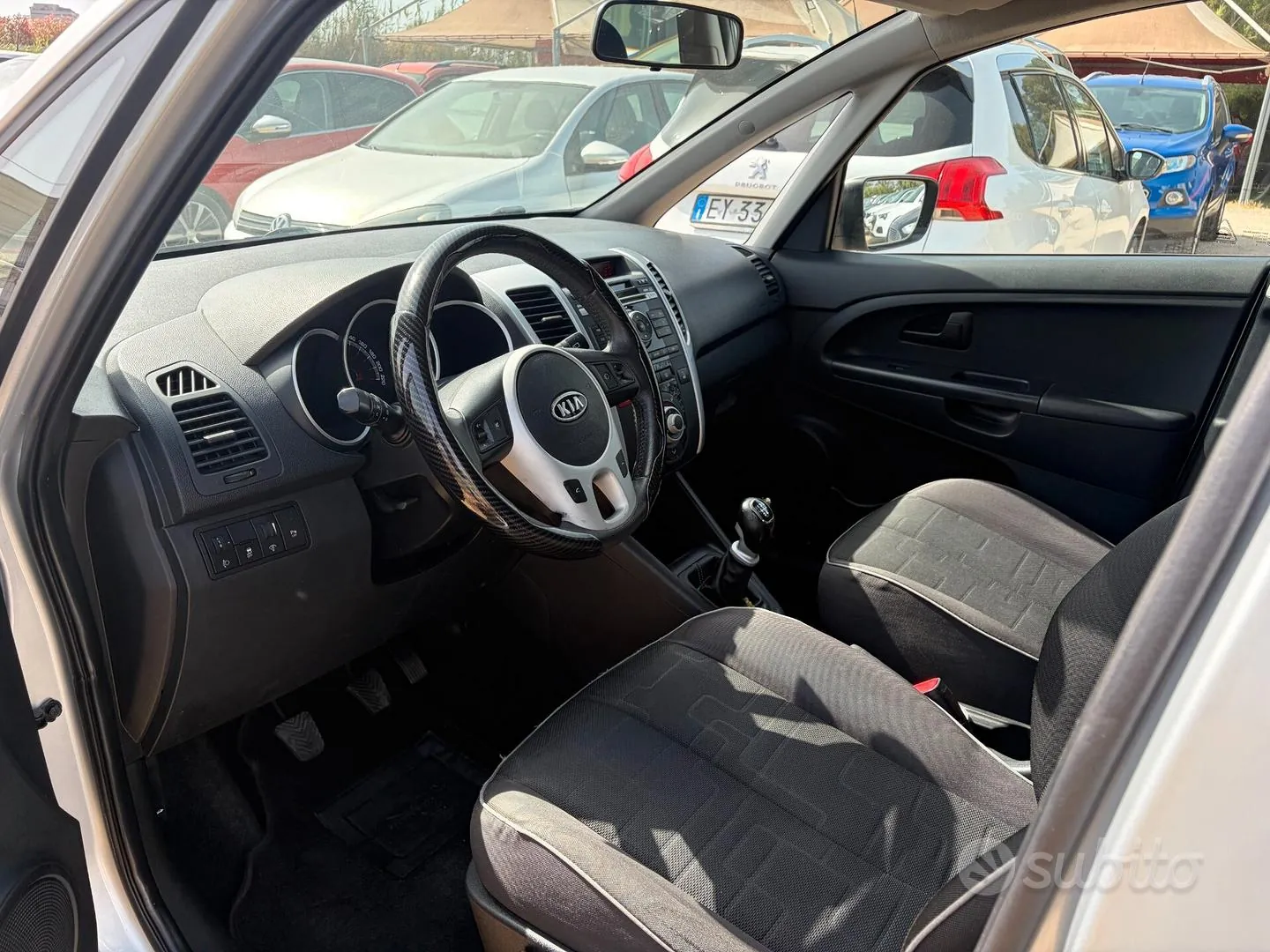 Kia Venga 2011 photo 5
