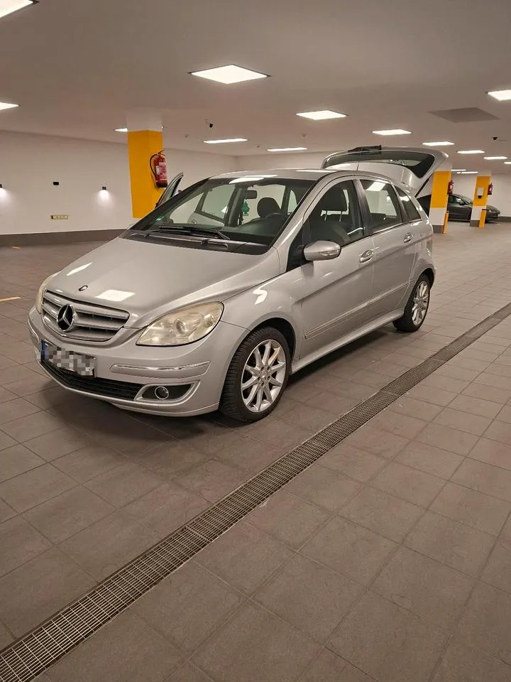 Mercedes-Benz B 170
