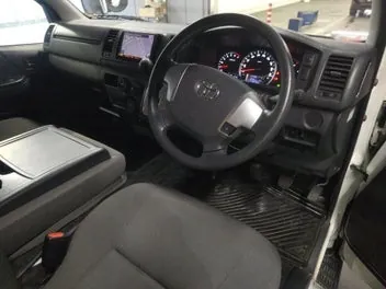 Toyota Hiace 2020 photo 4