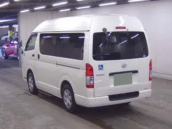 Toyota Hiace 2020 photo 3