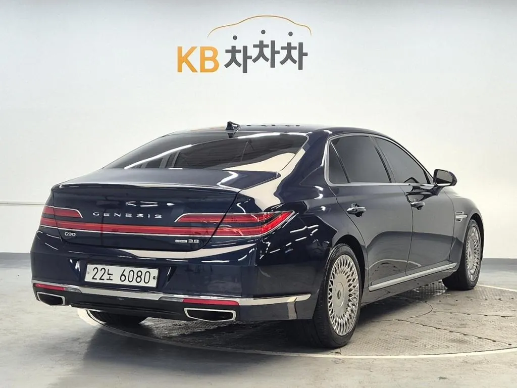 Genesis G90 2019 photo 3