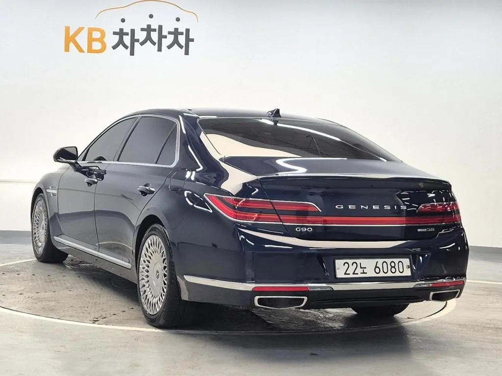 Genesis G90 2019 photo 2