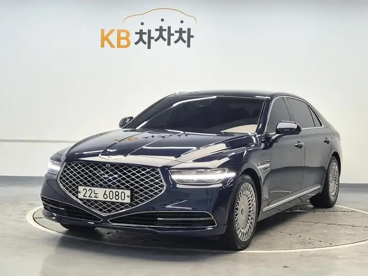 Genesis G90
