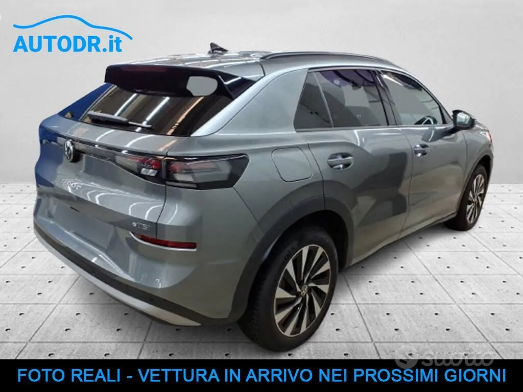 Volkswagen T-Roc 2026 photo 2