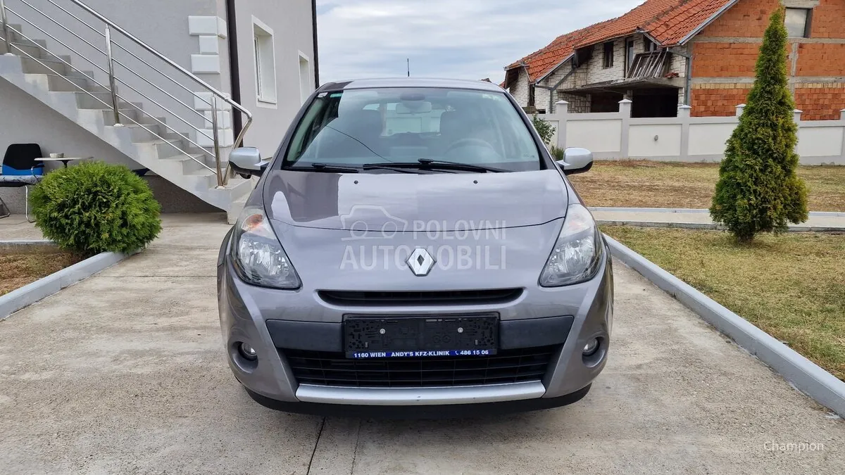 Renault Clio 2012 photo 2