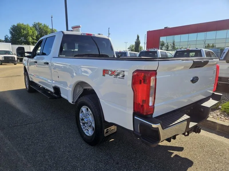 Ford Super Duty F-250 2025 photo 3