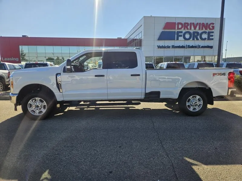 Ford Super Duty F-250 2025 photo 2