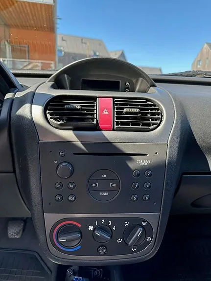 Opel Corsa 2004 photo 5