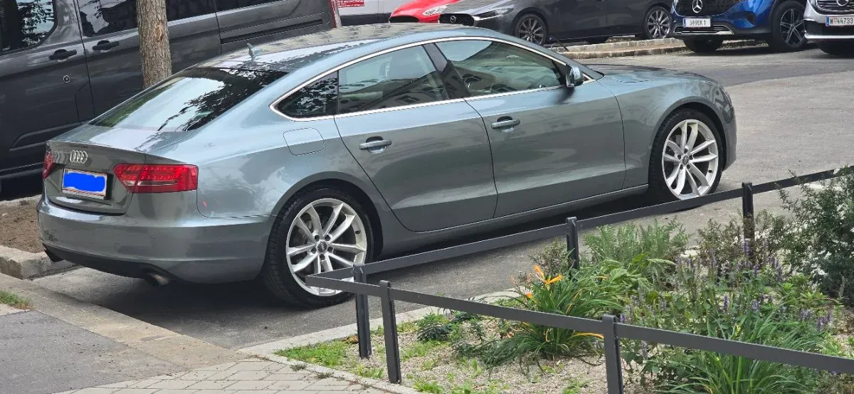 Audi A5 2011 photo 3
