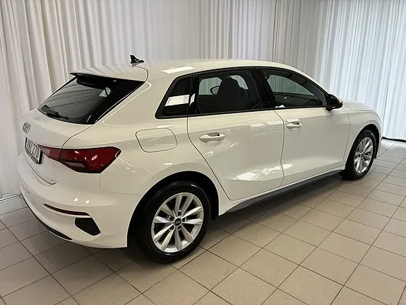 Audi A3 2023 photo 3