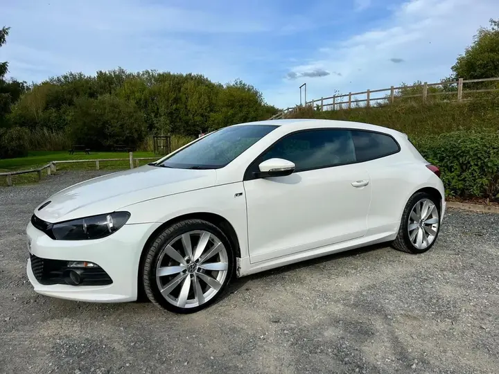 Volkswagen Scirocco 2014 photo 2