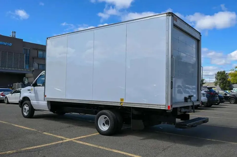 Ford E-Series 2022 photo 3