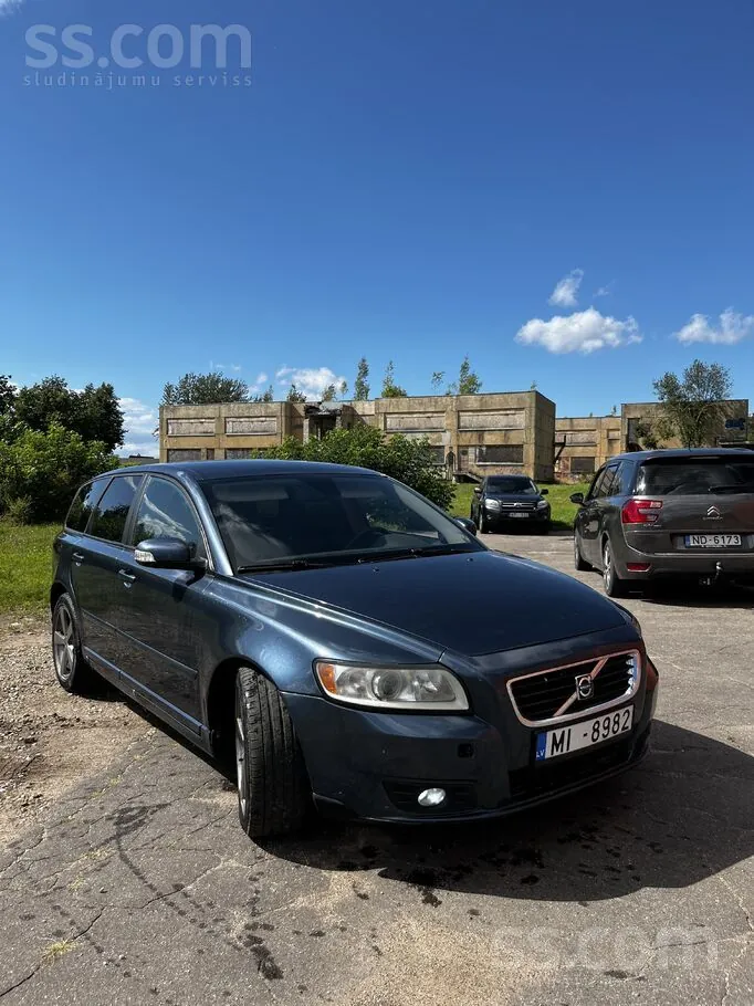 Volvo V50 2007 photo 2