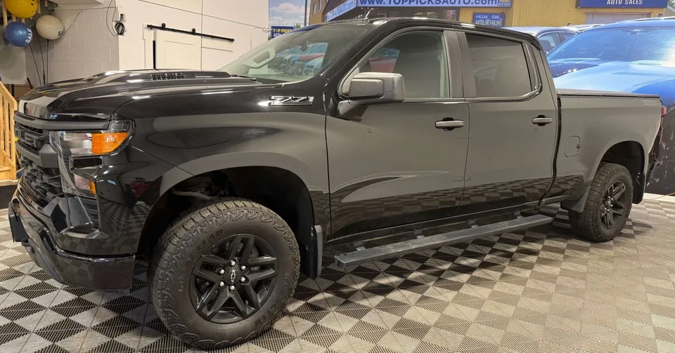 Chevrolet Silverado 1500 2024 photo 2
