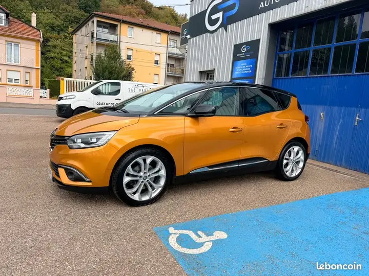 Renault Scenic 2018 photo 2
