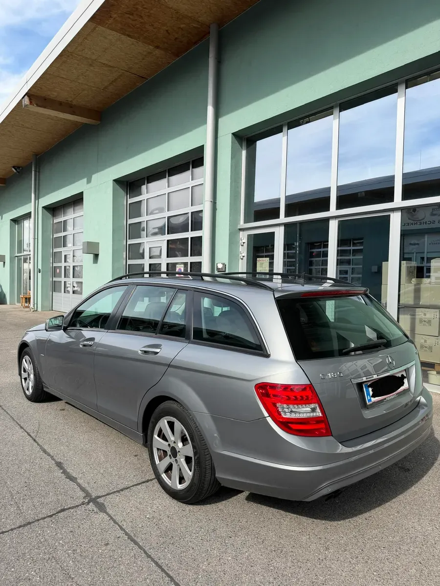 Mercedes-Benz C-Class 2012 photo 3