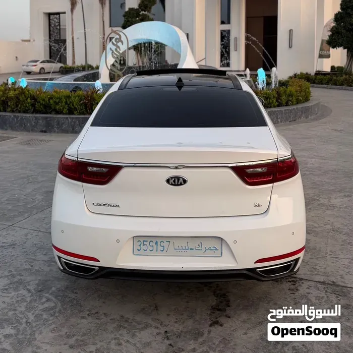 Kia Cadenza 2018 photo 4