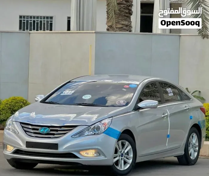 Hyundai Sonata 2012 photo 2