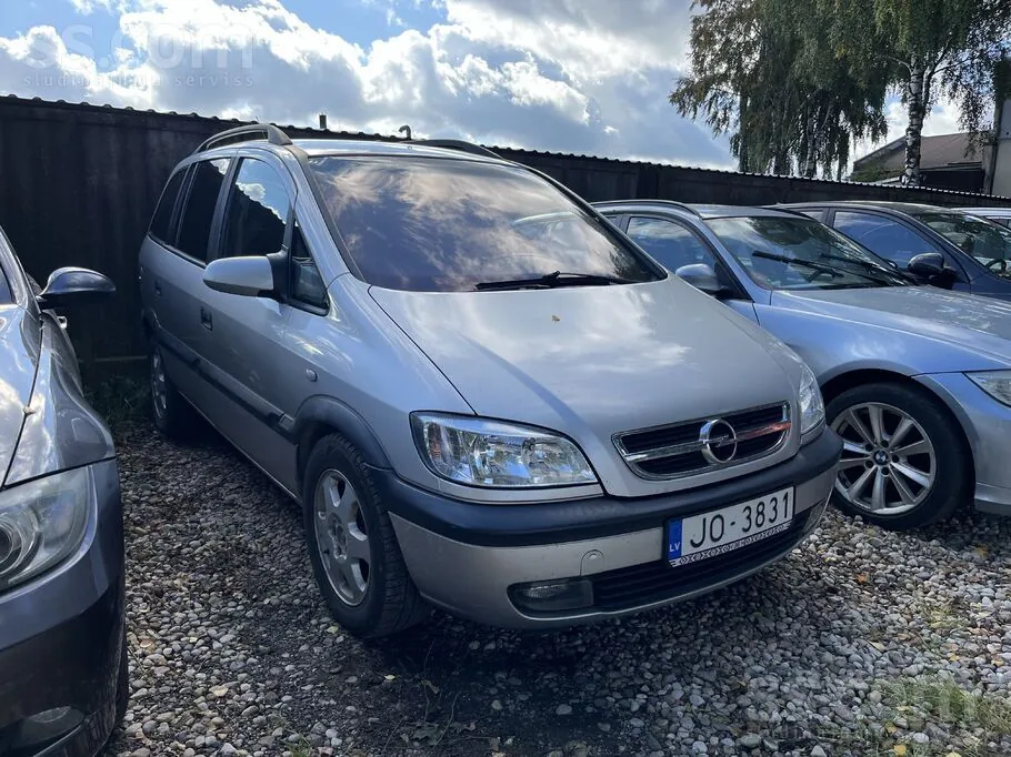 Opel Zafira 2003 photo 2