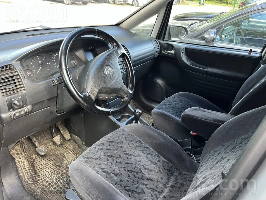 Opel Zafira 2003 photo 3