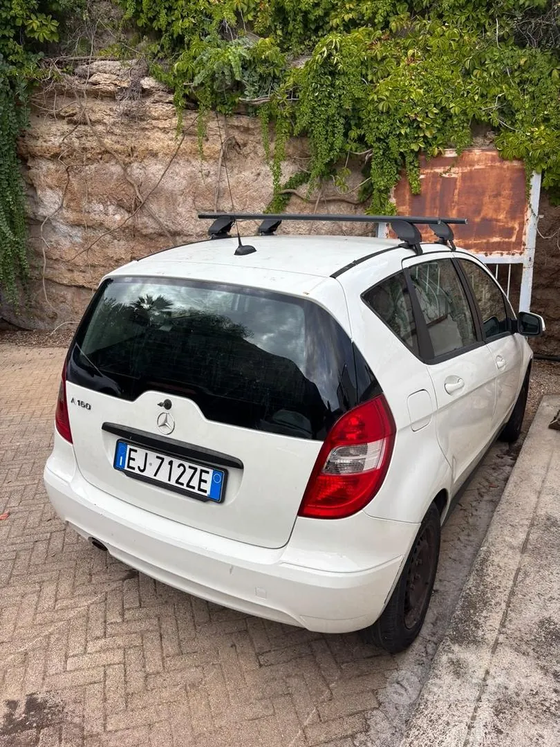 Mercedes-Benz A 2011 photo 4