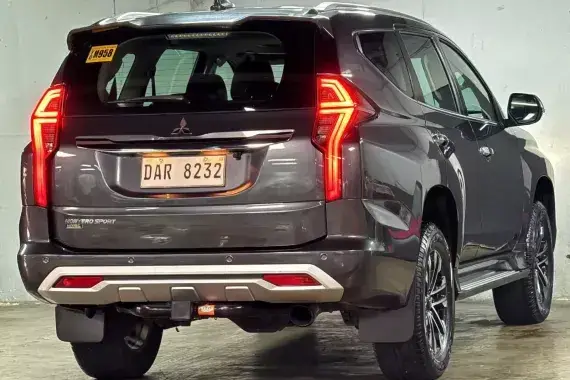 Mitsubishi Montero Sport 2022 photo 2