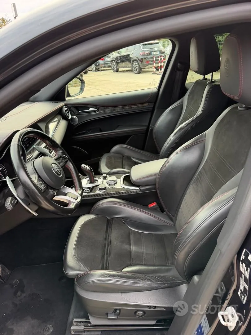 Alfa Romeo Stelvio 2023 photo 5