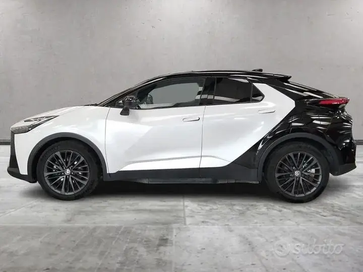 Toyota C-Hr 2025 photo 2