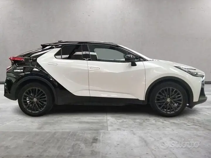 Toyota C-Hr 2025 photo 4