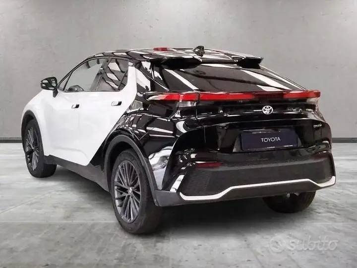 Toyota C-Hr 2025 photo 3