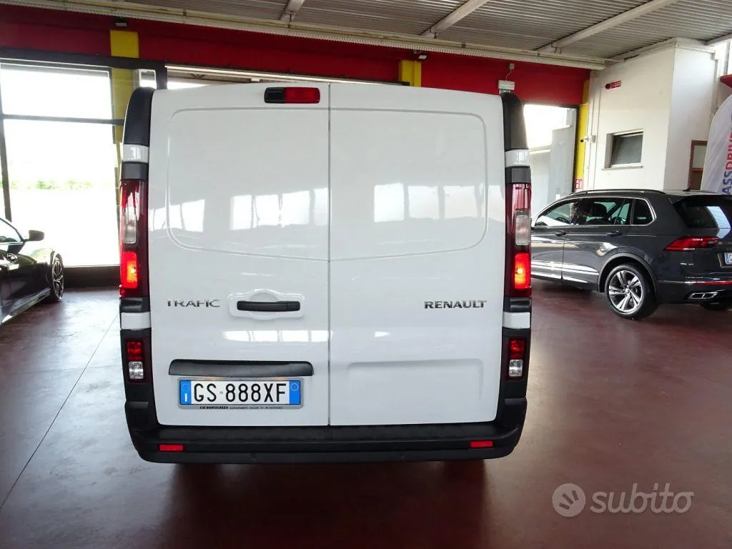 Renault Trafic 2024 photo 4